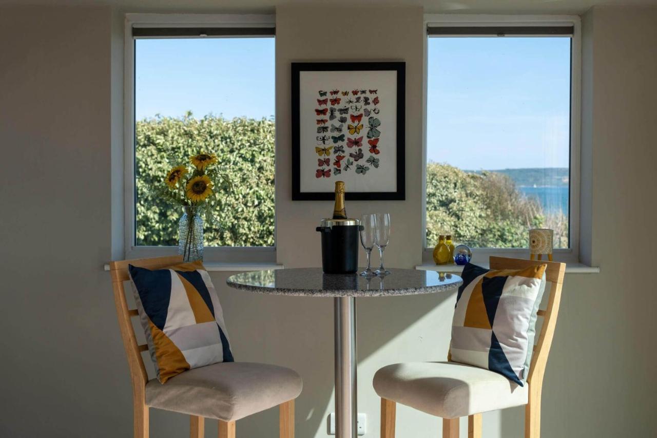 Needles Point Villa Milford on Sea Eksteriør billede