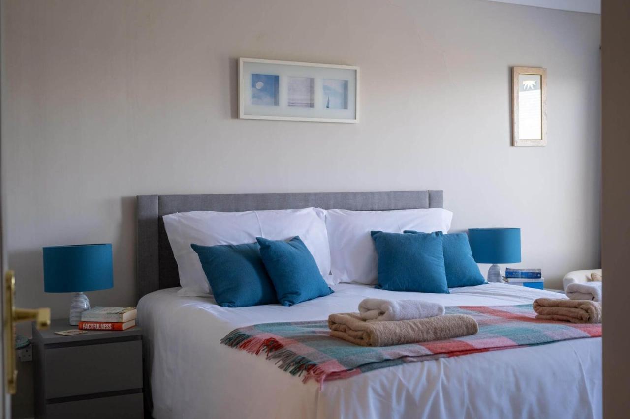 Needles Point Villa Milford on Sea Eksteriør billede